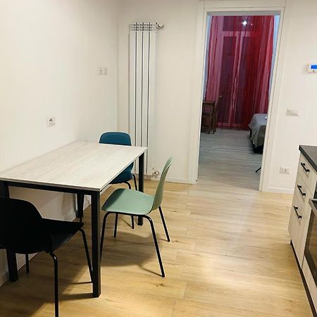 Easy Room Italy Rogoredo Милано Екстериор снимка