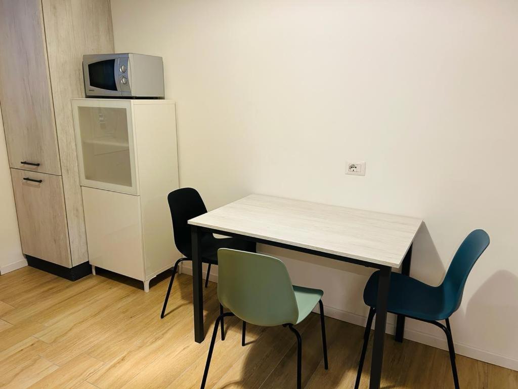 Easy Room Italy Rogoredo Милано Екстериор снимка